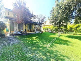 Villa singola in vendita a Marina di Massa