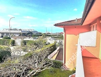 Villetta a schiera in vendita a Marina di Massa