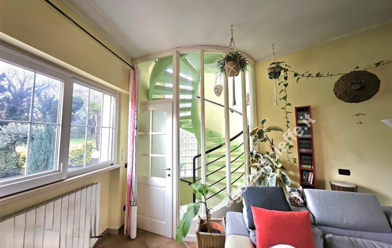 Villa singola in vendita a Montignoso