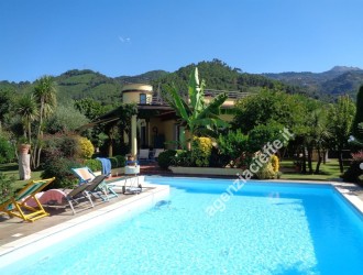 Villa singola in vendita a Montignoso
