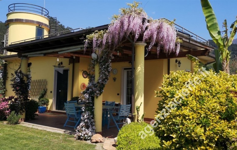 Villa singola in vendita a Montignoso