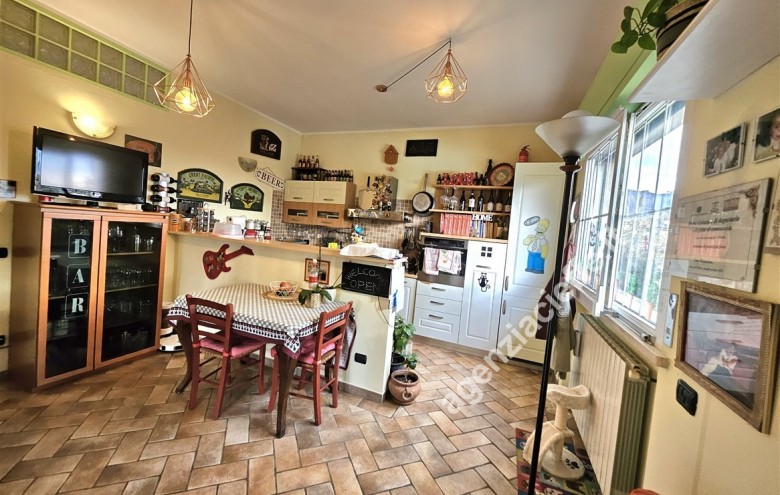 Villa singola in vendita a Montignoso