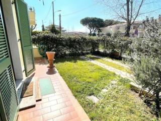 Appartamento in vendita a Marina di Massa