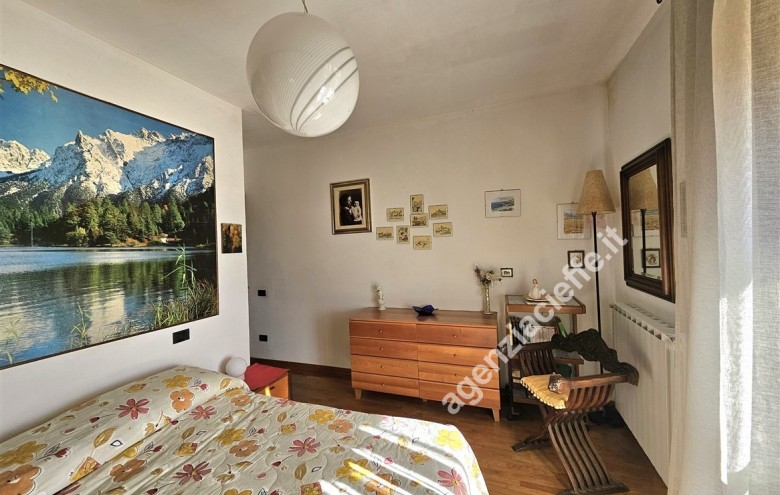 Bifamiliare in vendita a Massa