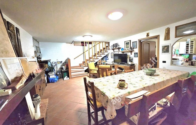 Bifamiliare in vendita a Massa