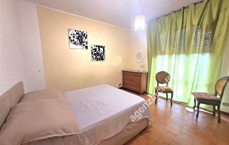 Bifamiliare in vendita a Massa