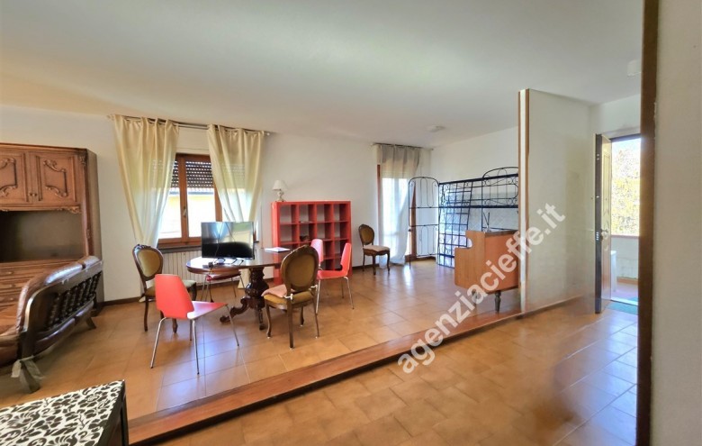 Bifamiliare in vendita a Massa