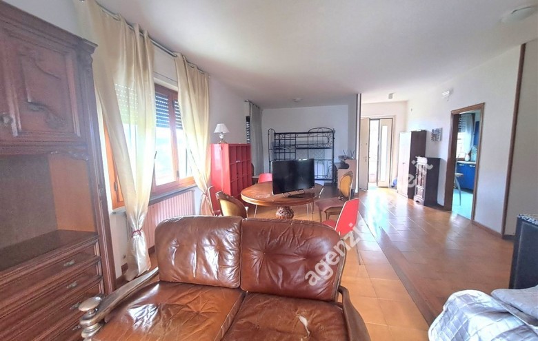 Bifamiliare in vendita a Massa