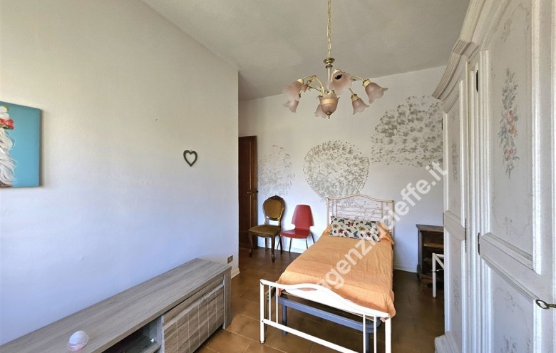 Bifamiliare in vendita a Massa