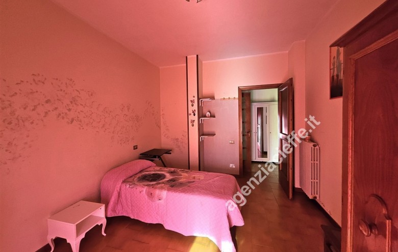 Bifamiliare in vendita a Massa