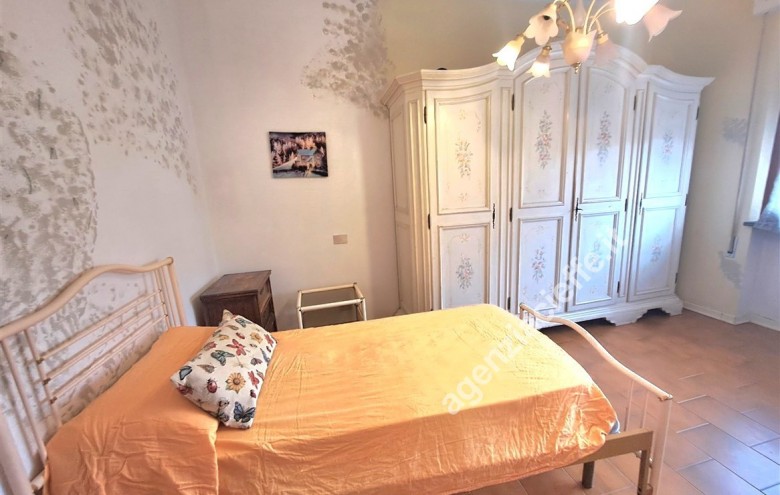 Bifamiliare in vendita a Massa