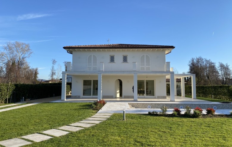 Villa singola in vendita a Pietrasanta