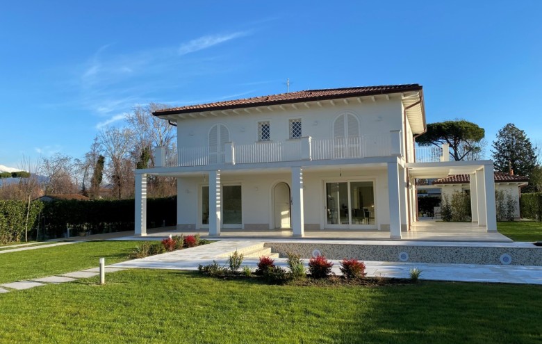 Villa singola in vendita a Pietrasanta