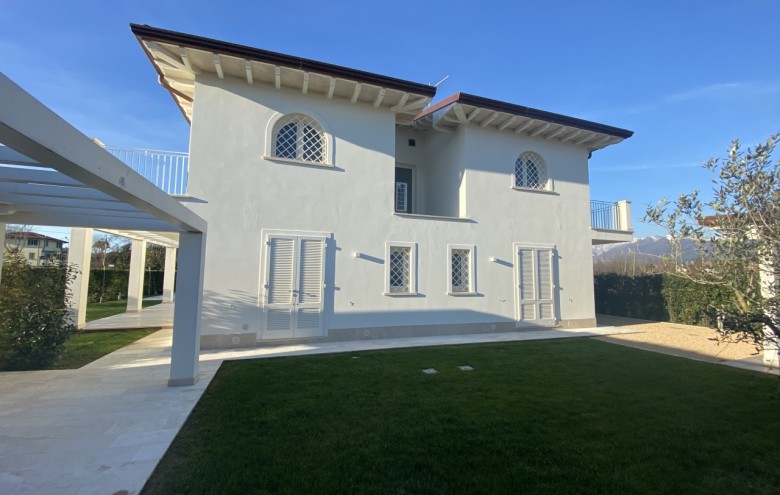 Villa singola in vendita a Pietrasanta