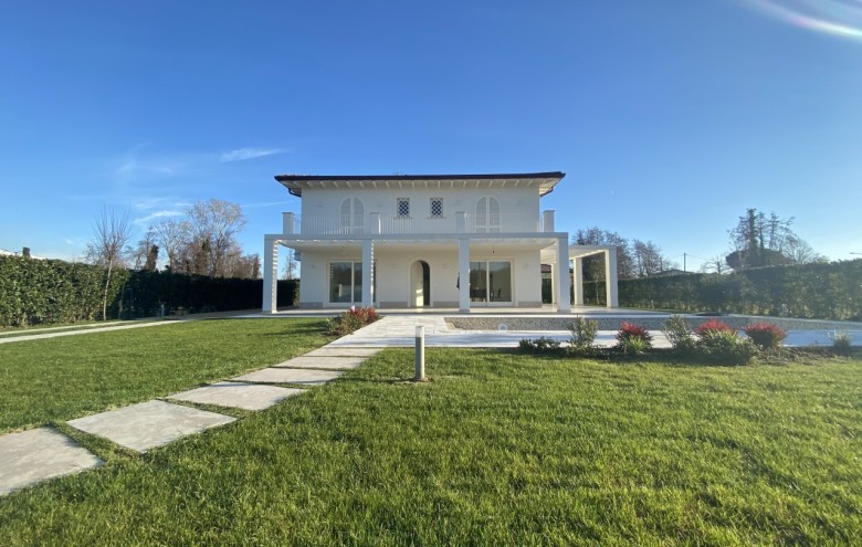 Villa singola in vendita a Pietrasanta