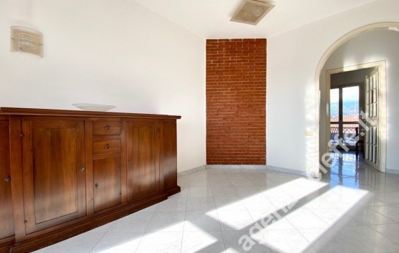 Appartamento in vendita a Massa