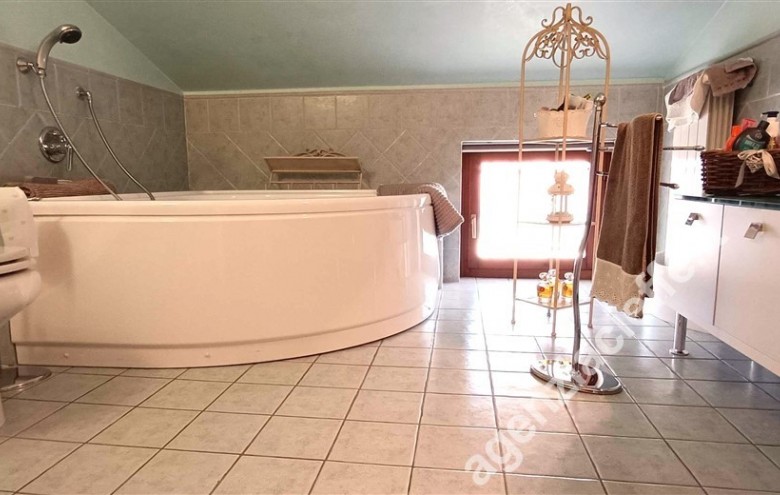 Appartamento in vendita a Massa