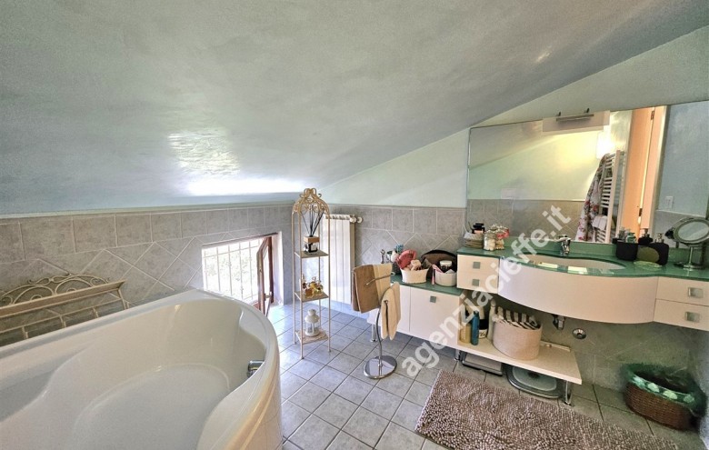 Appartamento in vendita a Massa