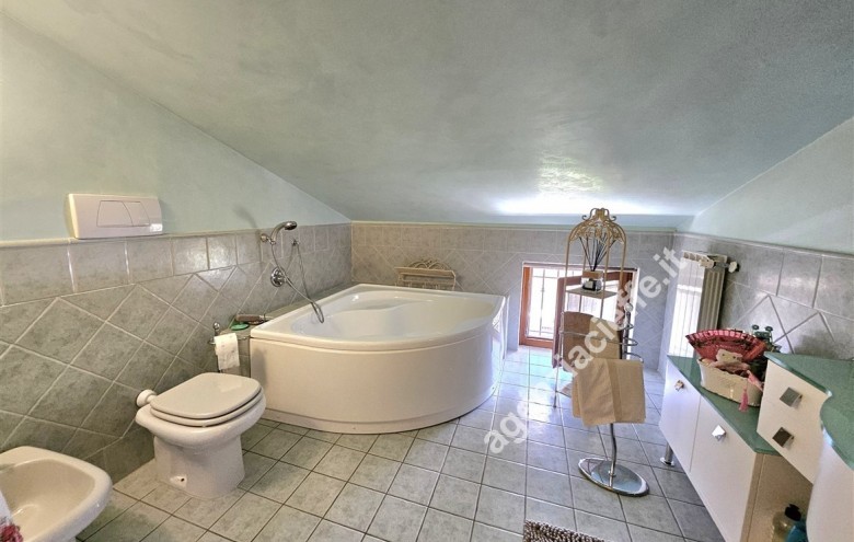 Appartamento in vendita a Massa