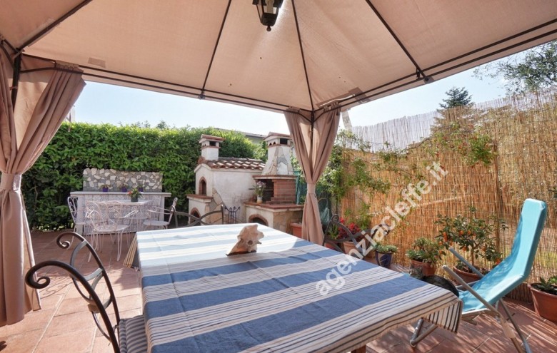 Villetta a schiera in vendita a Massa