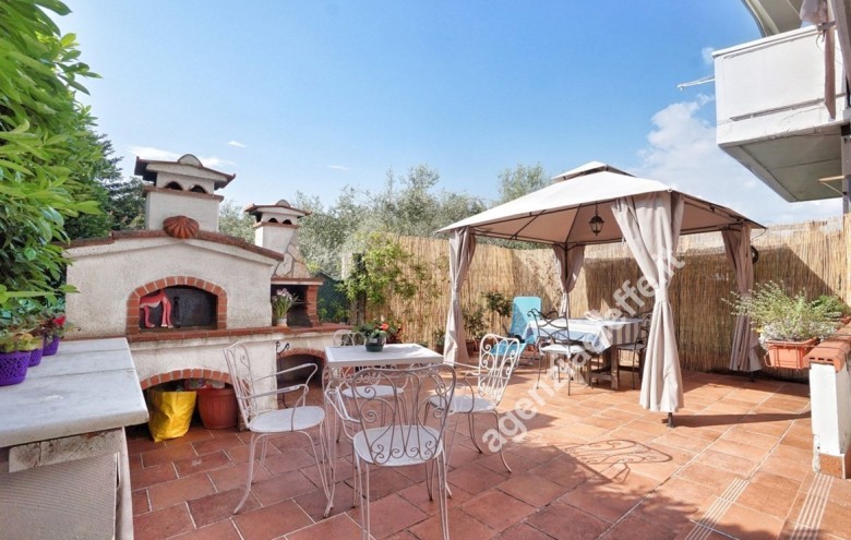 Villetta a schiera in vendita a Massa