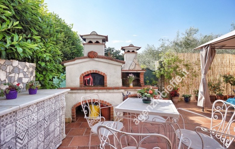 Villetta a schiera in vendita a Massa