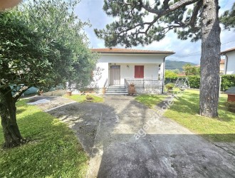 Villa singola in vendita a Massa