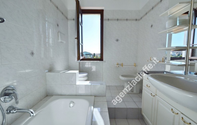 Villetta a schiera in vendita a Massa