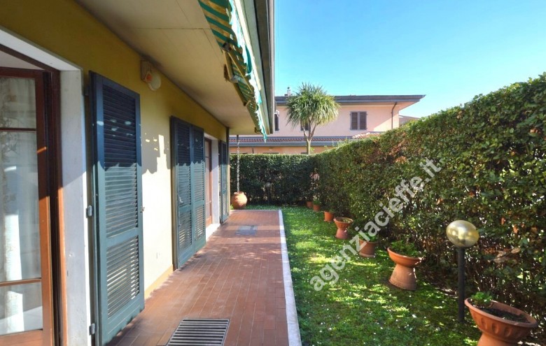 Villetta a schiera in vendita a Massa