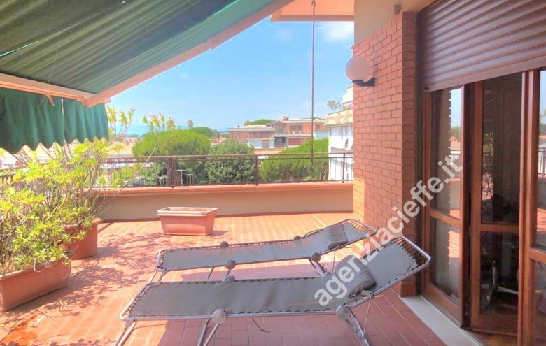 Attico in vendita a Massa