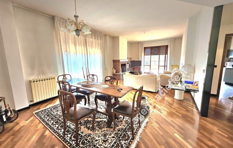 Attico in vendita a Massa