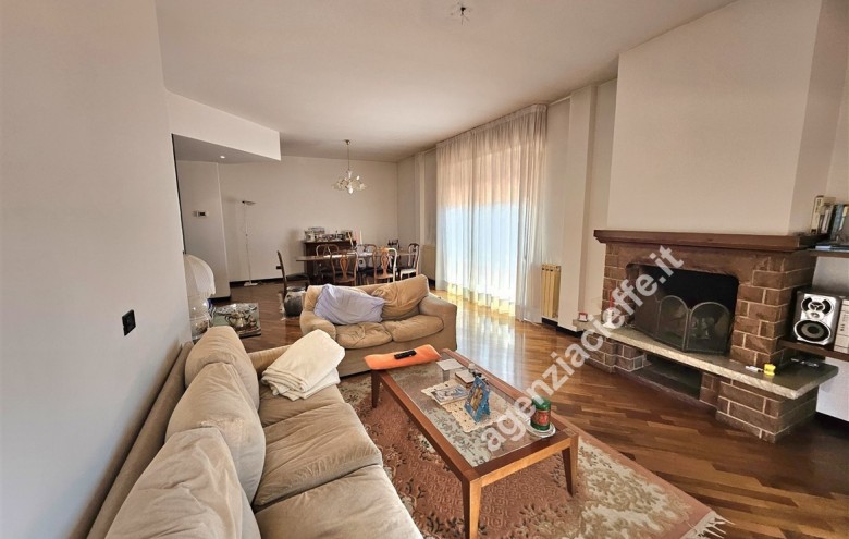 Attico in vendita a Massa