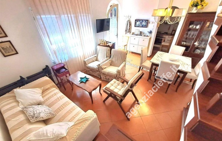 Villetta a schiera in vendita a Massa