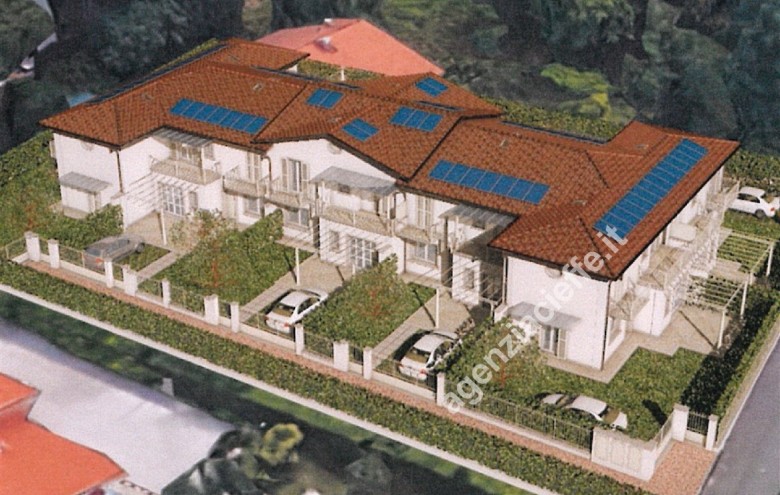 Villetta a schiera in vendita a Montignoso