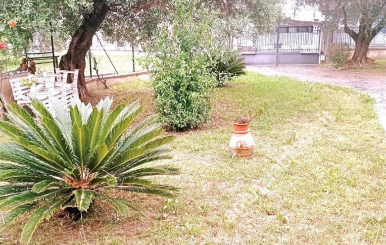 Bifamiliare in vendita a Massa