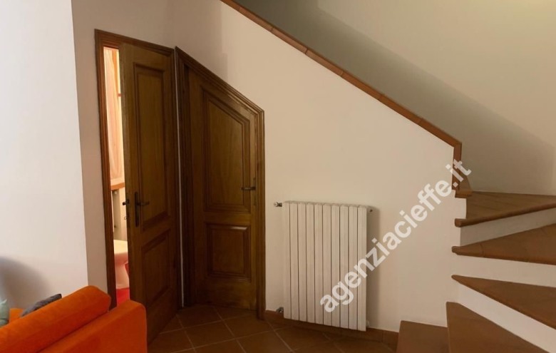 Bifamiliare in vendita a Montignoso