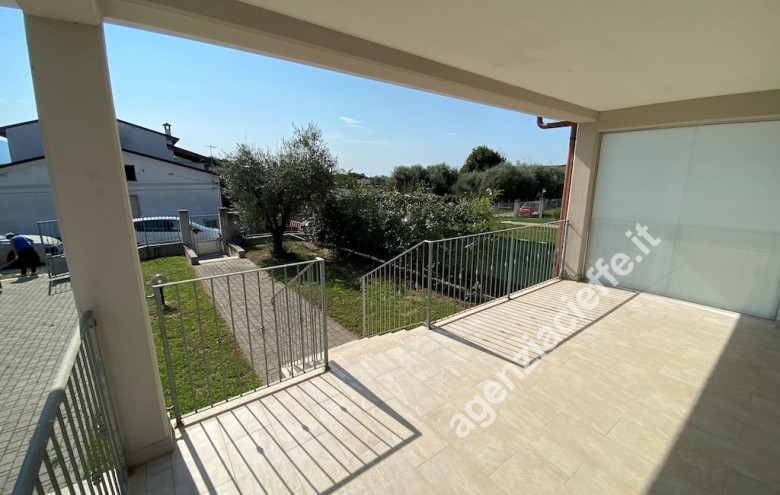 Bifamiliare in vendita a Montignoso