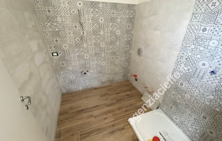 Bifamiliare in vendita a Montignoso