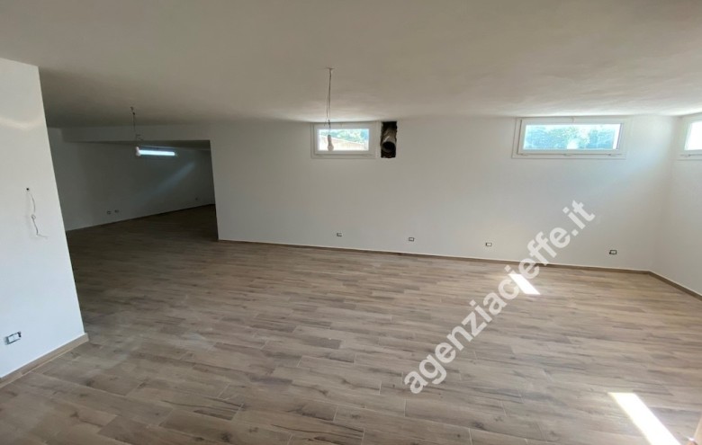 Bifamiliare in vendita a Montignoso