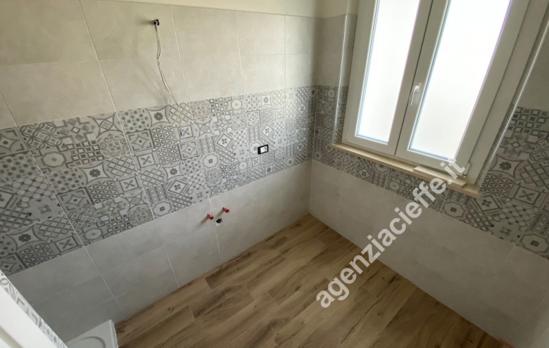 Bifamiliare in vendita a Montignoso