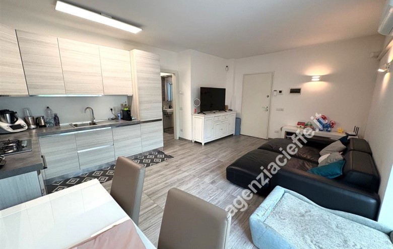 Appartamento in vendita a Montignoso