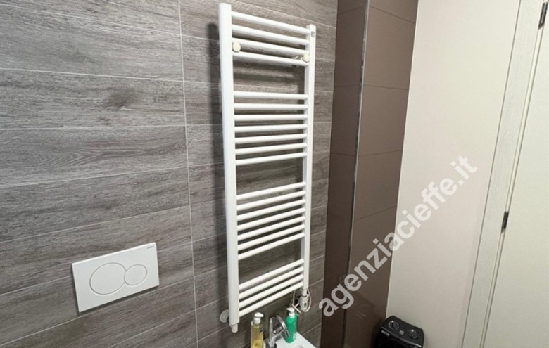 Appartamento in vendita a Montignoso