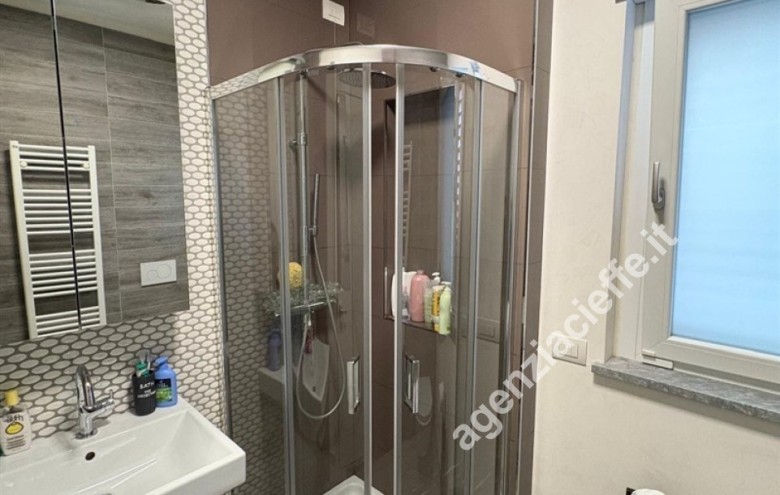 Appartamento in vendita a Montignoso