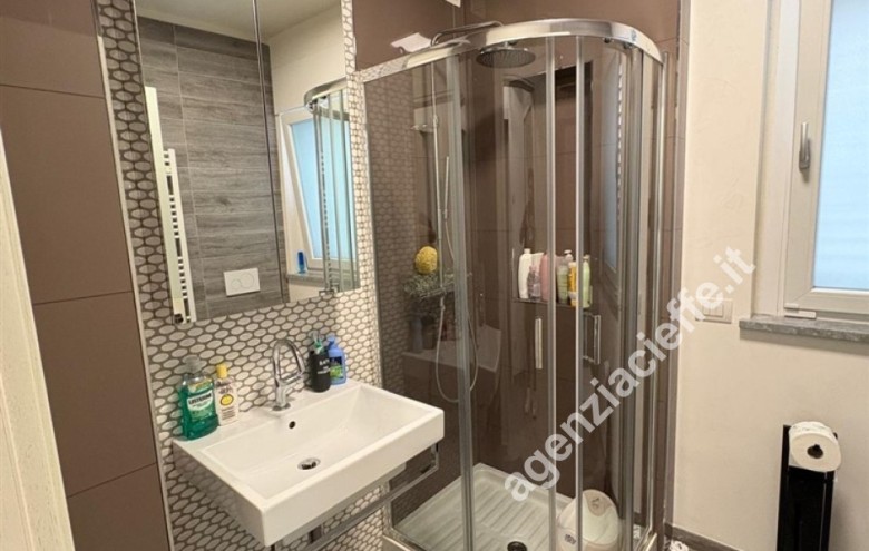 Appartamento in vendita a Montignoso