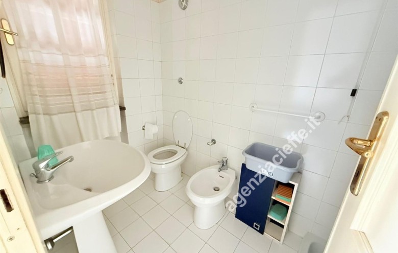 Bifamiliare in vendita a Massa