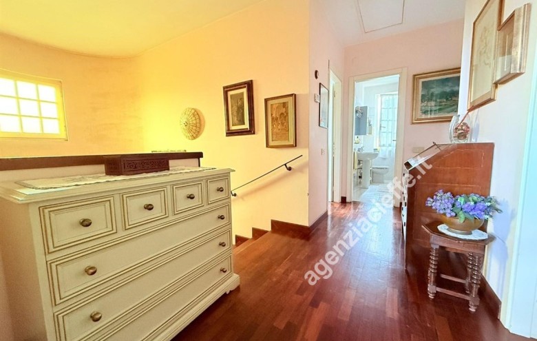 Bifamiliare in vendita a Massa