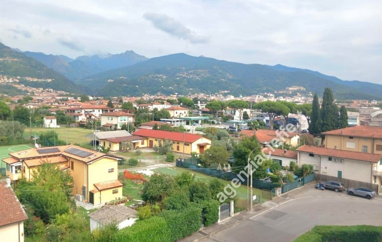 Appartamento in vendita a Massa