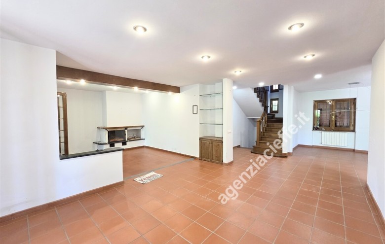 Villa singola in vendita a Massa