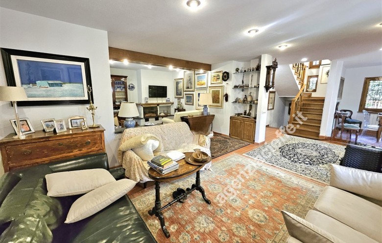 Villa singola in vendita a Massa