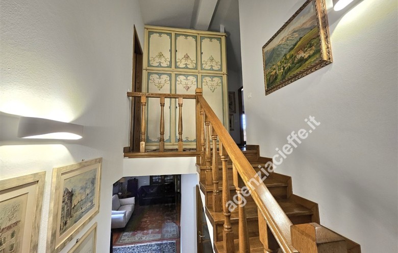 Villa singola in vendita a Massa